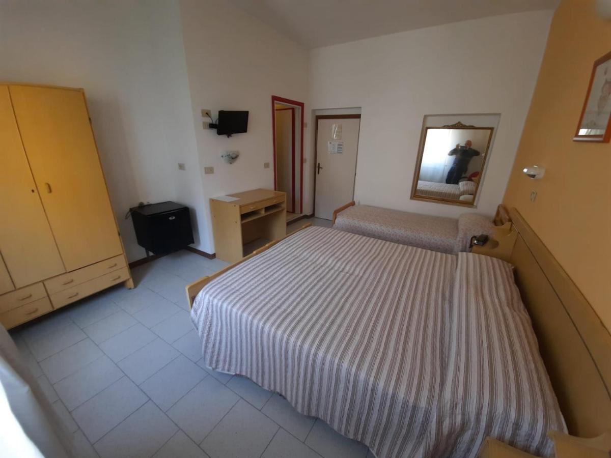 Hotel Vittoria Chianciano Terme Ngoại thất bức ảnh