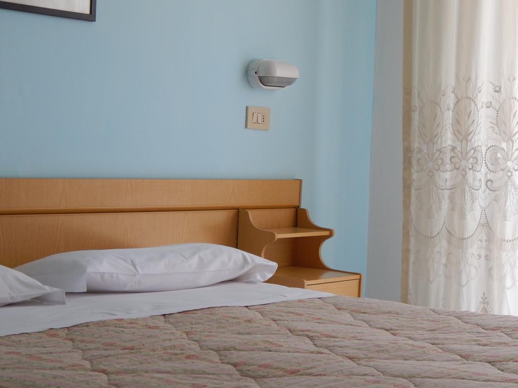 Hotel Vittoria Chianciano Terme Ngoại thất bức ảnh