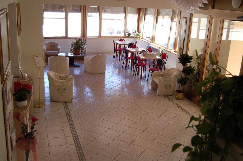 Hotel Vittoria Chianciano Terme Ngoại thất bức ảnh